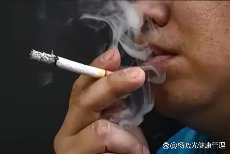 在考虑婚姻时，应该基于多方面的因素，而不仅仅是对方的吸烟习惯。以下是一些可以参考的角度